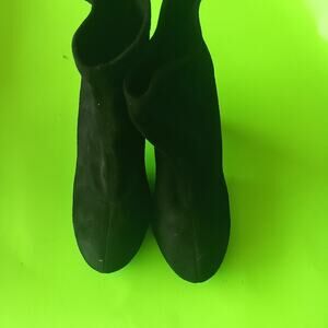 D Brand Size 8 Women's Suede Boots